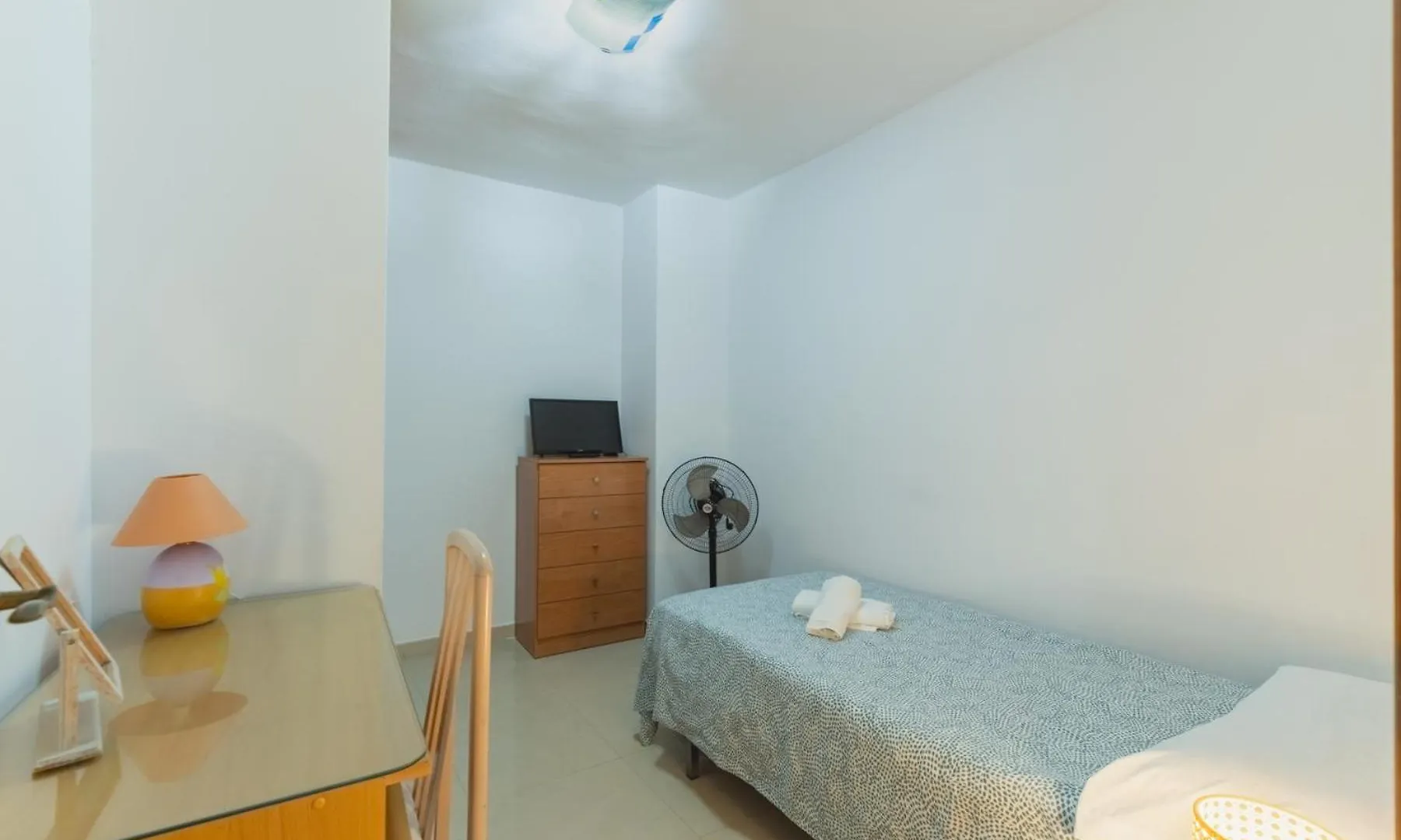 アパート カディスDisfruta Vacaciones Familiares Piso Frente Al Marアパートメント
